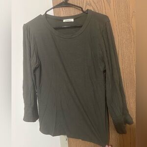 Green long sleeves top